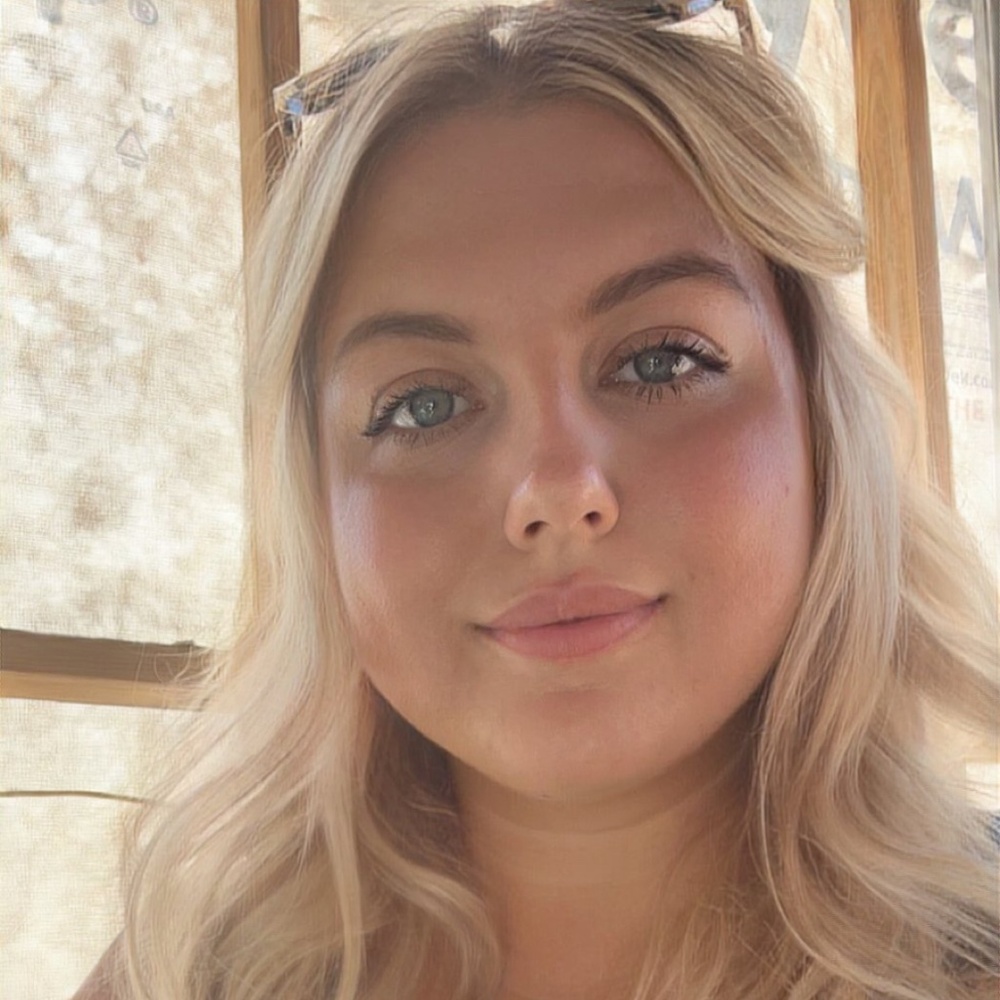 Meet your Posher, Ashley